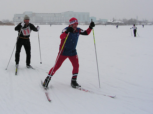 На лыжной дистанции спортсмены боролись не только друг с другом, но и с непогодой