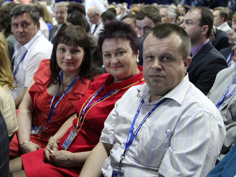 Наталья Ахмина, Лариса Лобашова и Александр Егоров на форуме