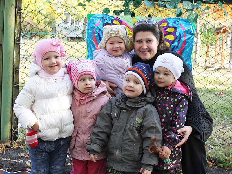 Светлана Валентиновна Дядлева, воспитатель детсада №11 «Родничок», со своими новыми воспитанниками