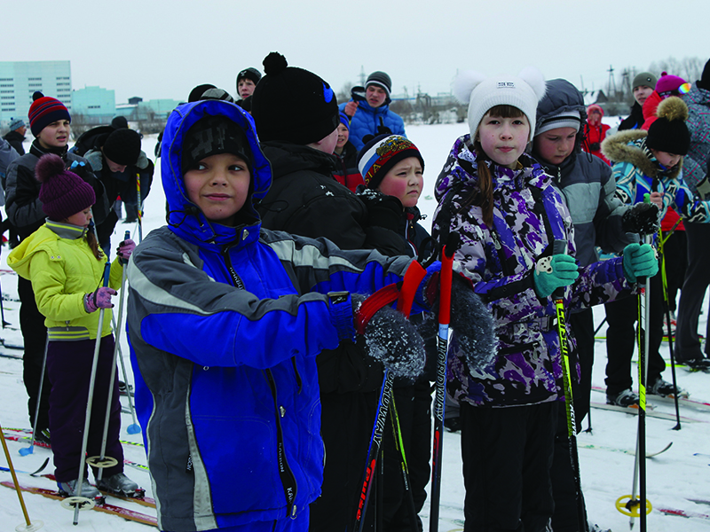 Дети с удовольствием встали на лыжи