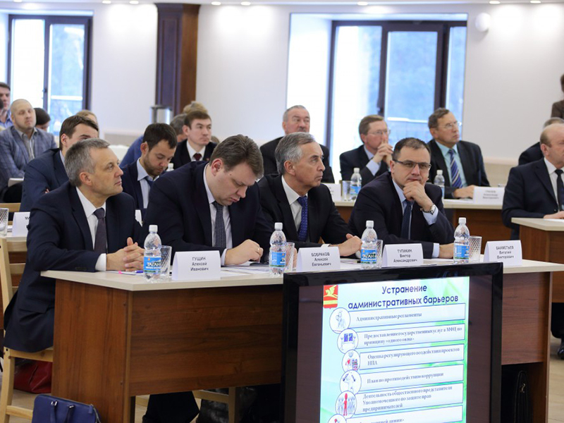 Губернатор Челябинской области провел очередное антикризисное совещание