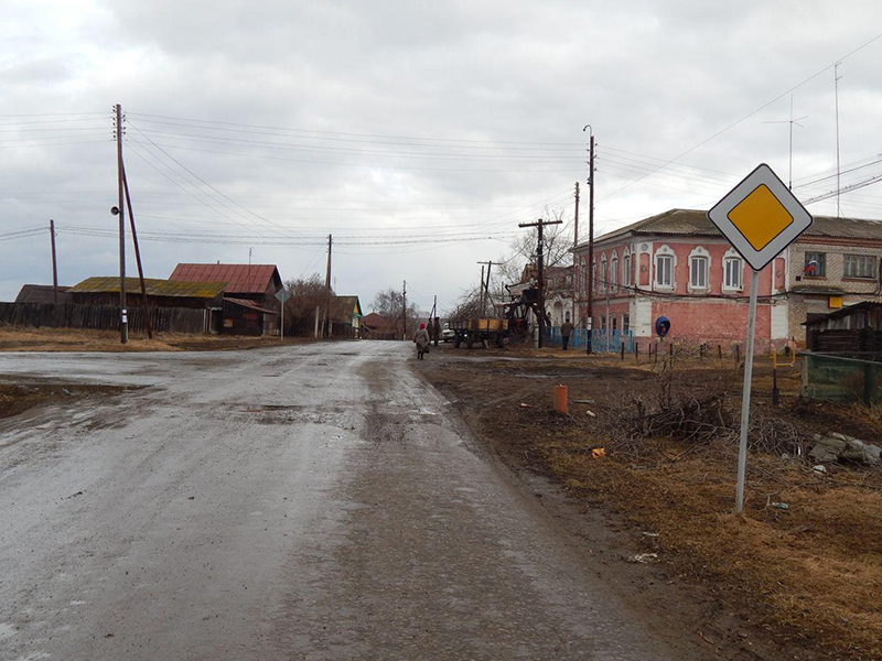 Главная улица села Огневское