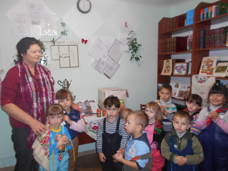 Дети Тиминского детского сада частые гости в сельской библиотеке
