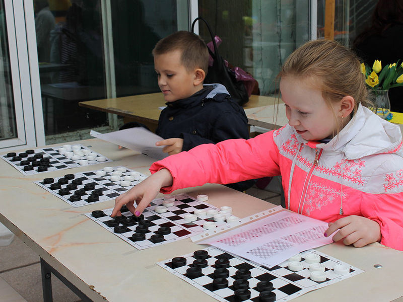 Как играть в шашки, можно было узнать на мастер-классе, организованном ЦДТ