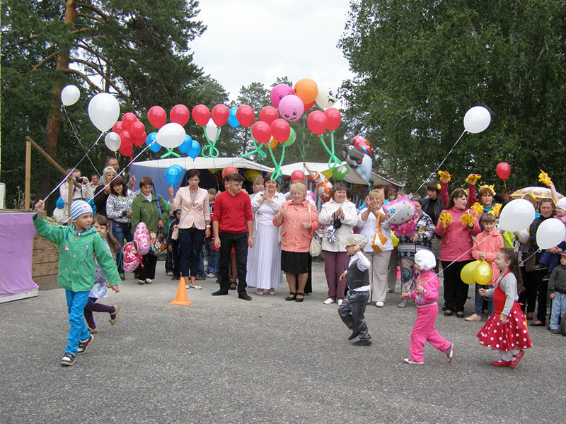 Вишневогорцы отметят День посёлка, которому исполняется 74 года