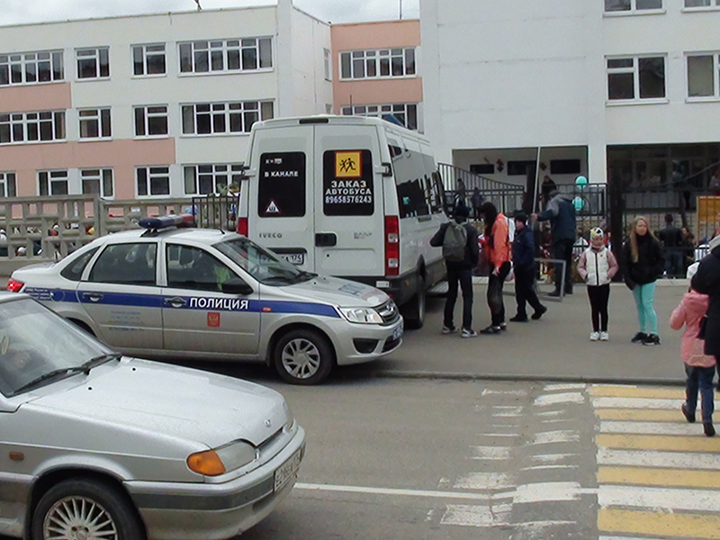 Каслинские полицейские обеспечили охрану общественного порядка во время проведения школьных ярмарок