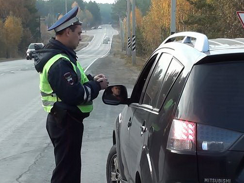 Каслинский полицейские устроили водителям облаву на загородных трассах