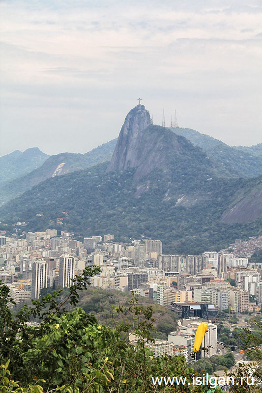Статую Христа видно из любой точки Рио-де-Жанейро