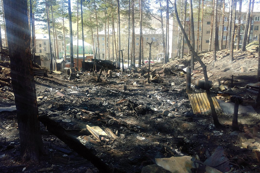  Так выглядит после пожара участок, выбранный под строительство новой школы в Вишневогорске