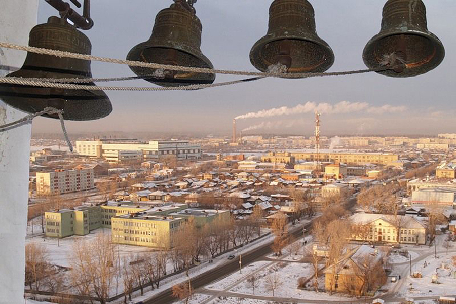 Зимний городской пейзаж с колокольни Вознесенского храма